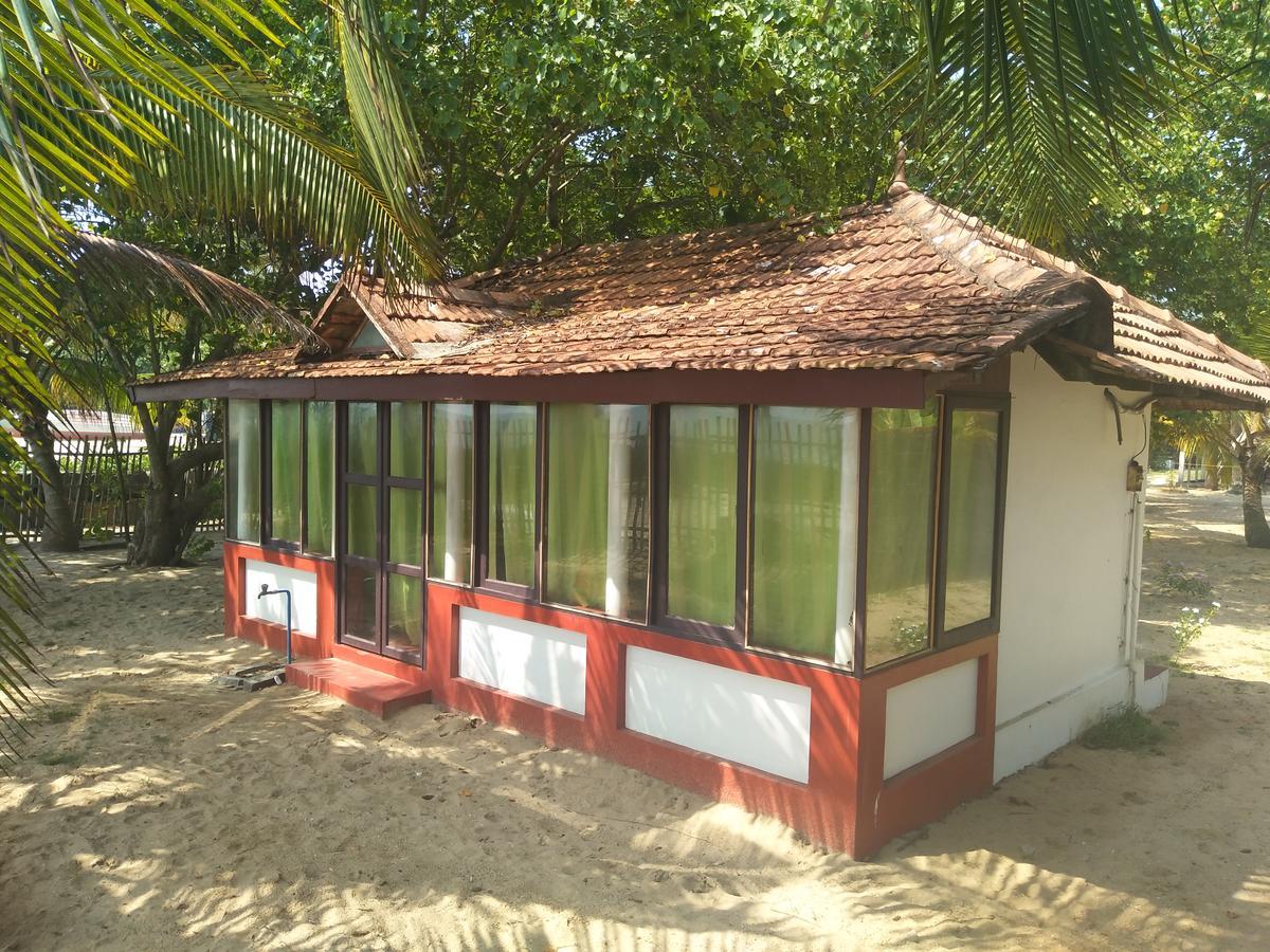 Beach Paradise Alappuzha Exterior photo